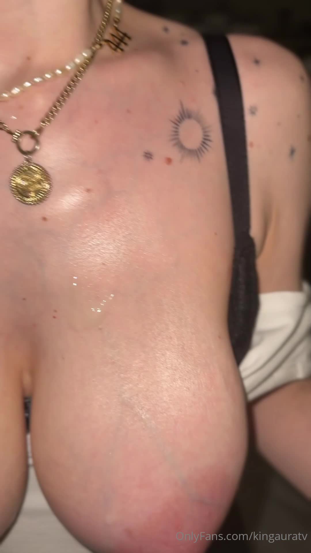 Video 1033580 from KingAuraTV AuroraXoxo
