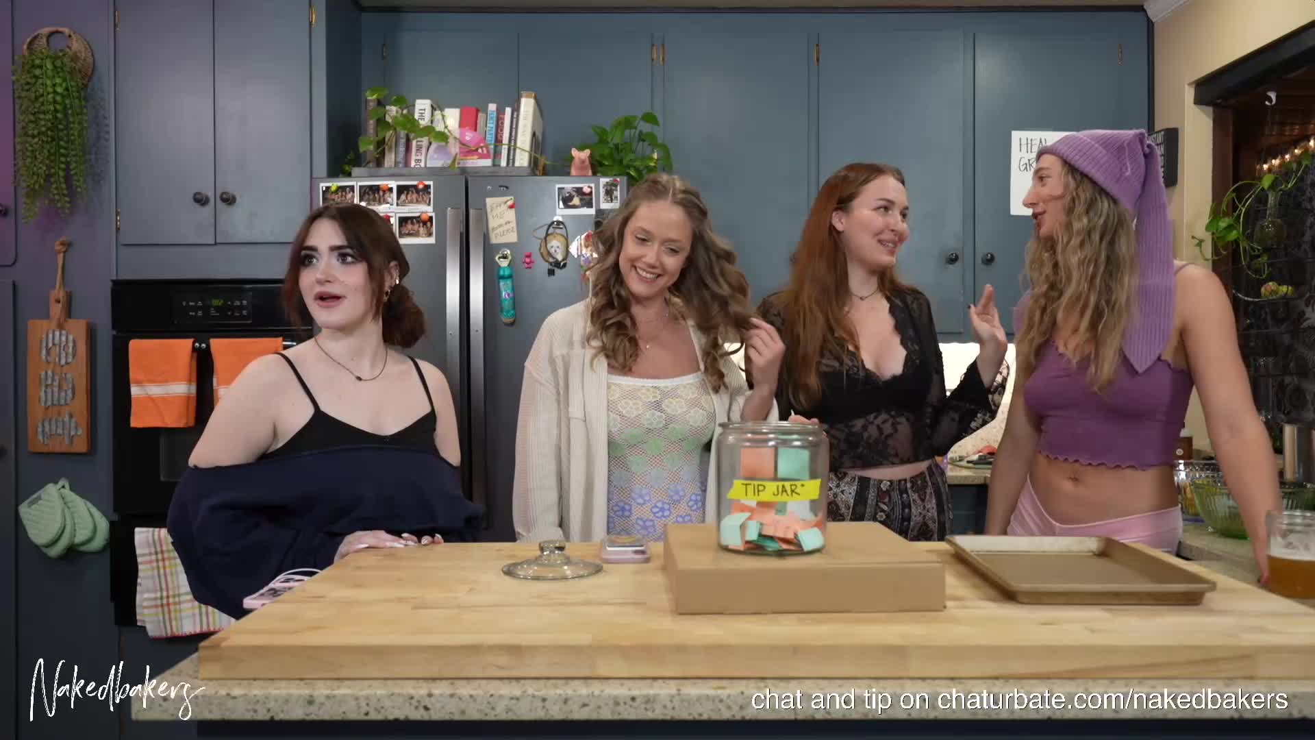 Video 1034904 from Naked Bakers