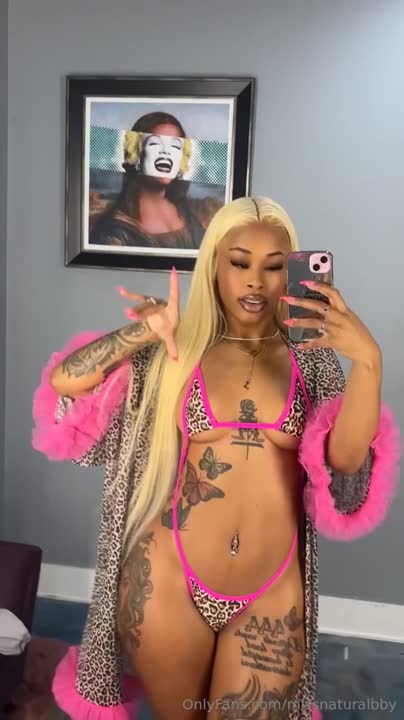 Video 1036557 from Official_liyahhh / missnaturalbby / thepollygirls