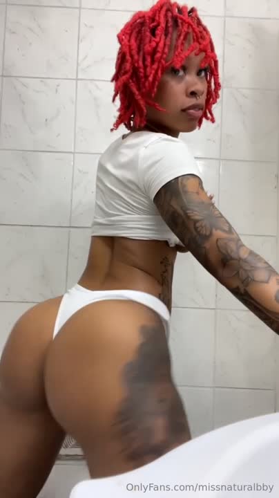 Video 1036577 from Official_liyahhh / missnaturalbby / thepollygirls