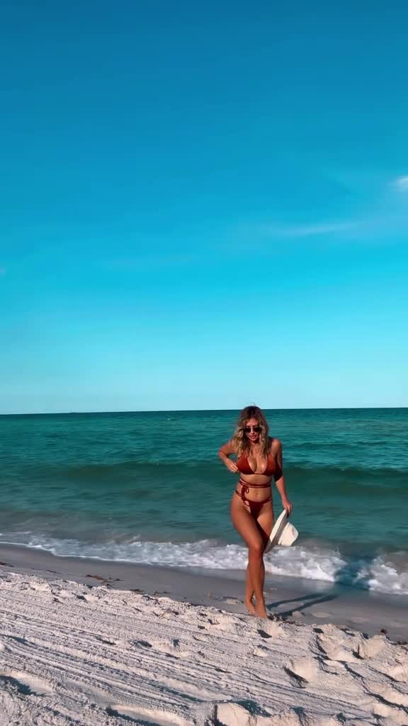 Video 1037407 from Amy Leigh Andrews