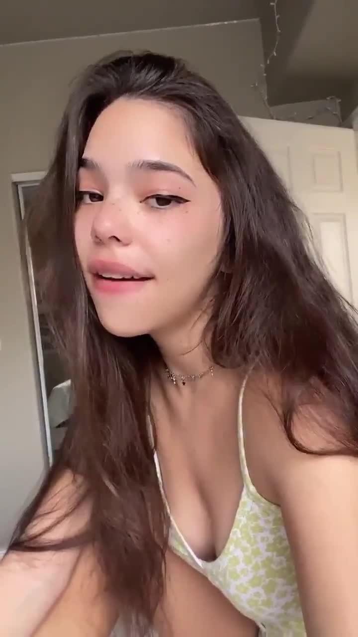 Video 1041100 from Dahlia Valentino