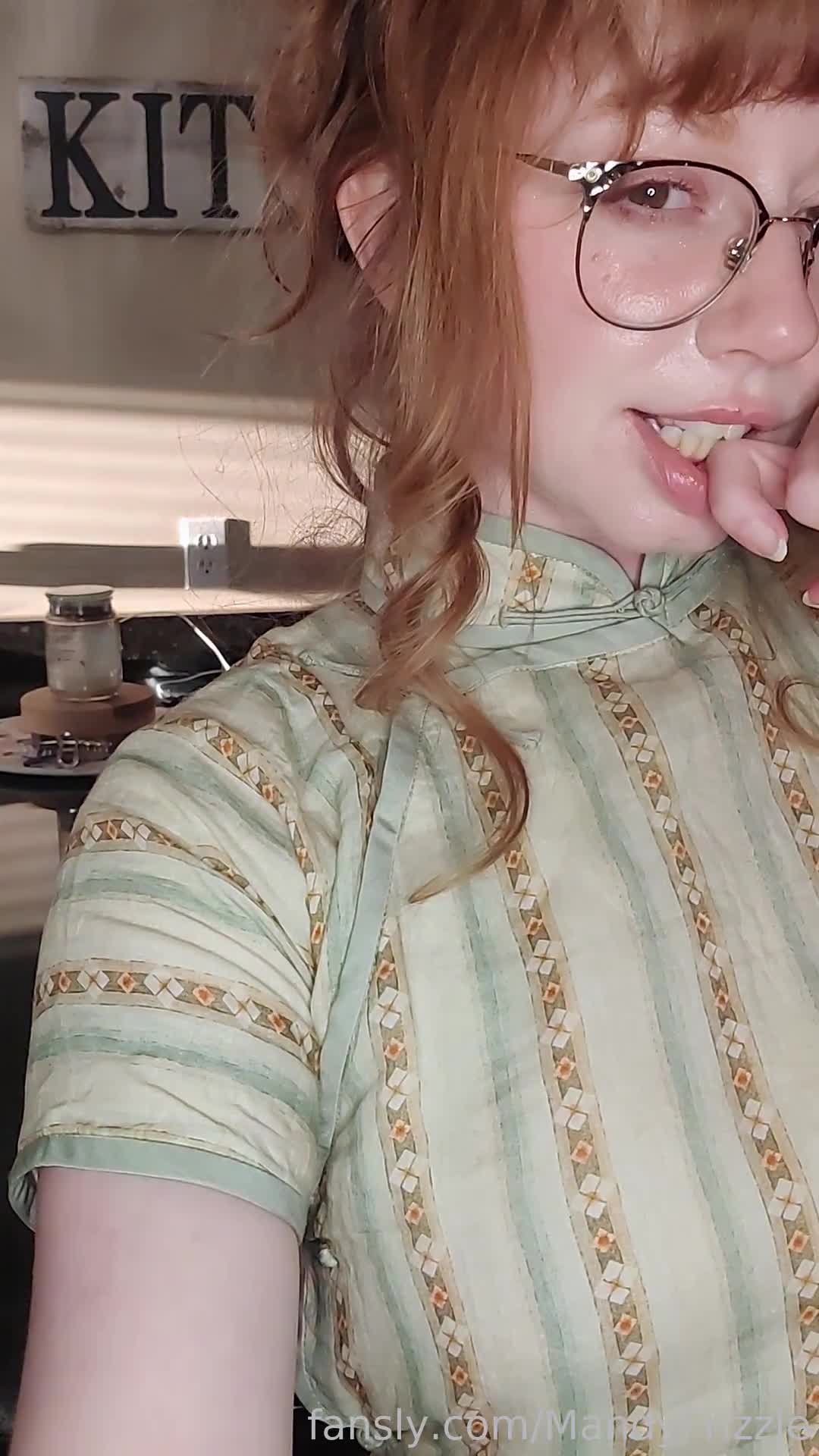 Video 1041209 from MandyFrizzle / SandyFrizzle