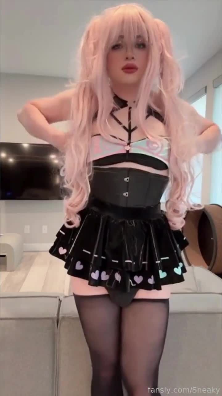 Video 1041421 from Sneaky