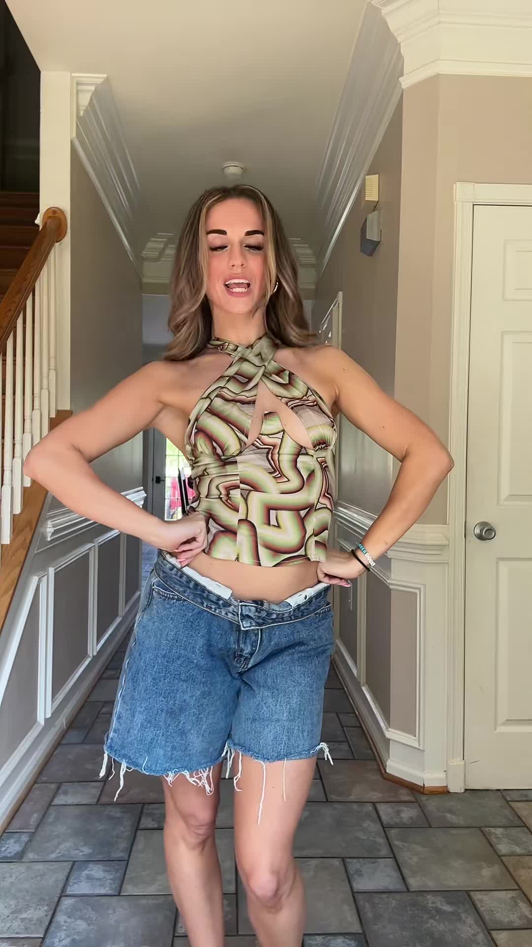 Video 1045164 from Gabby J David
