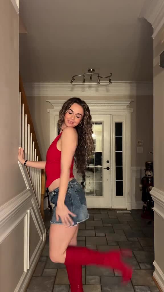 Video 1045186 from Gabby J David