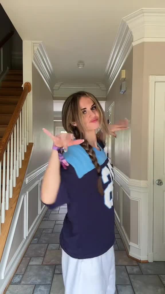 Video 1045188 from Gabby J David