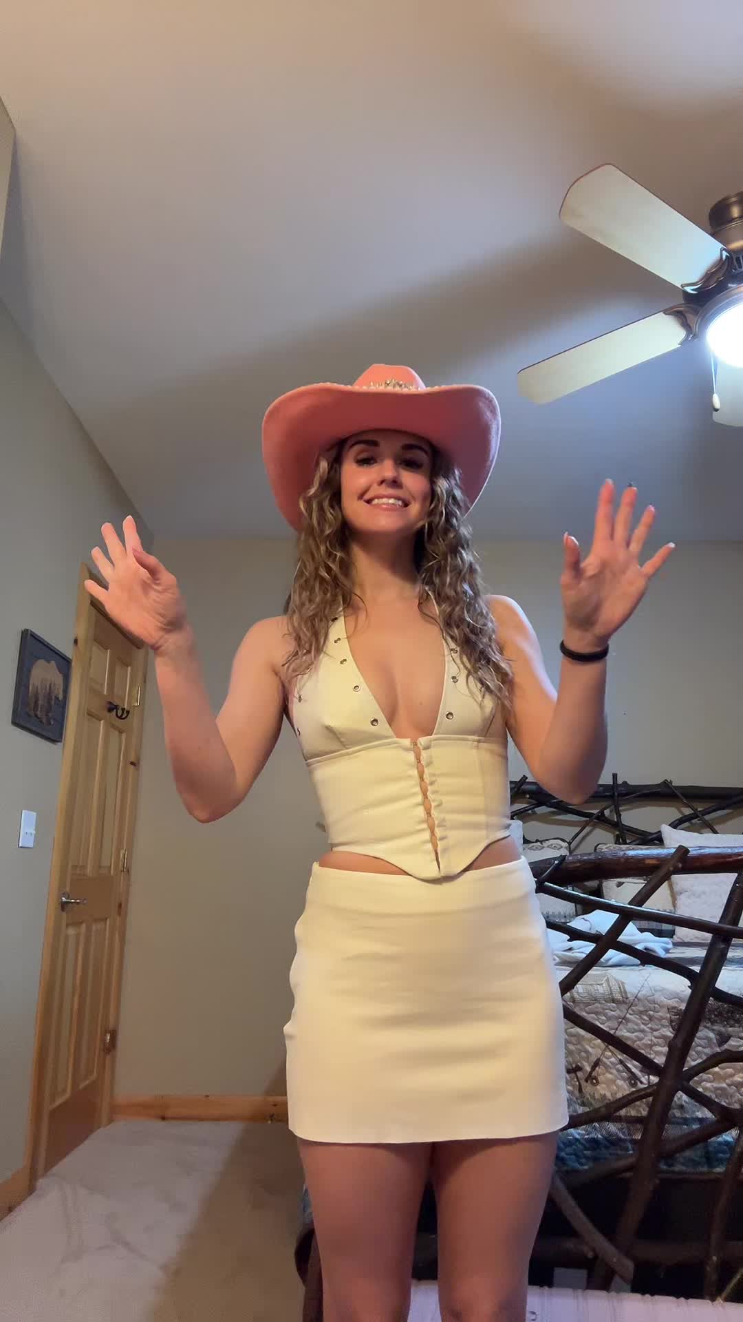 Video 1045191 from Gabby J David