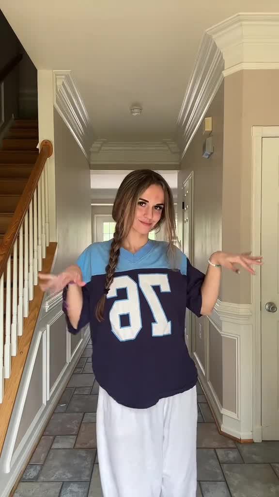 Video 1045215 from Gabby J David