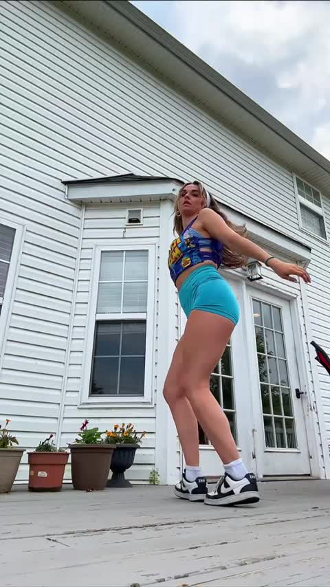 Video 1045228 from Gabby J David