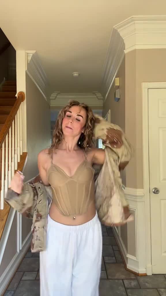 Video 1045242 from Gabby J David