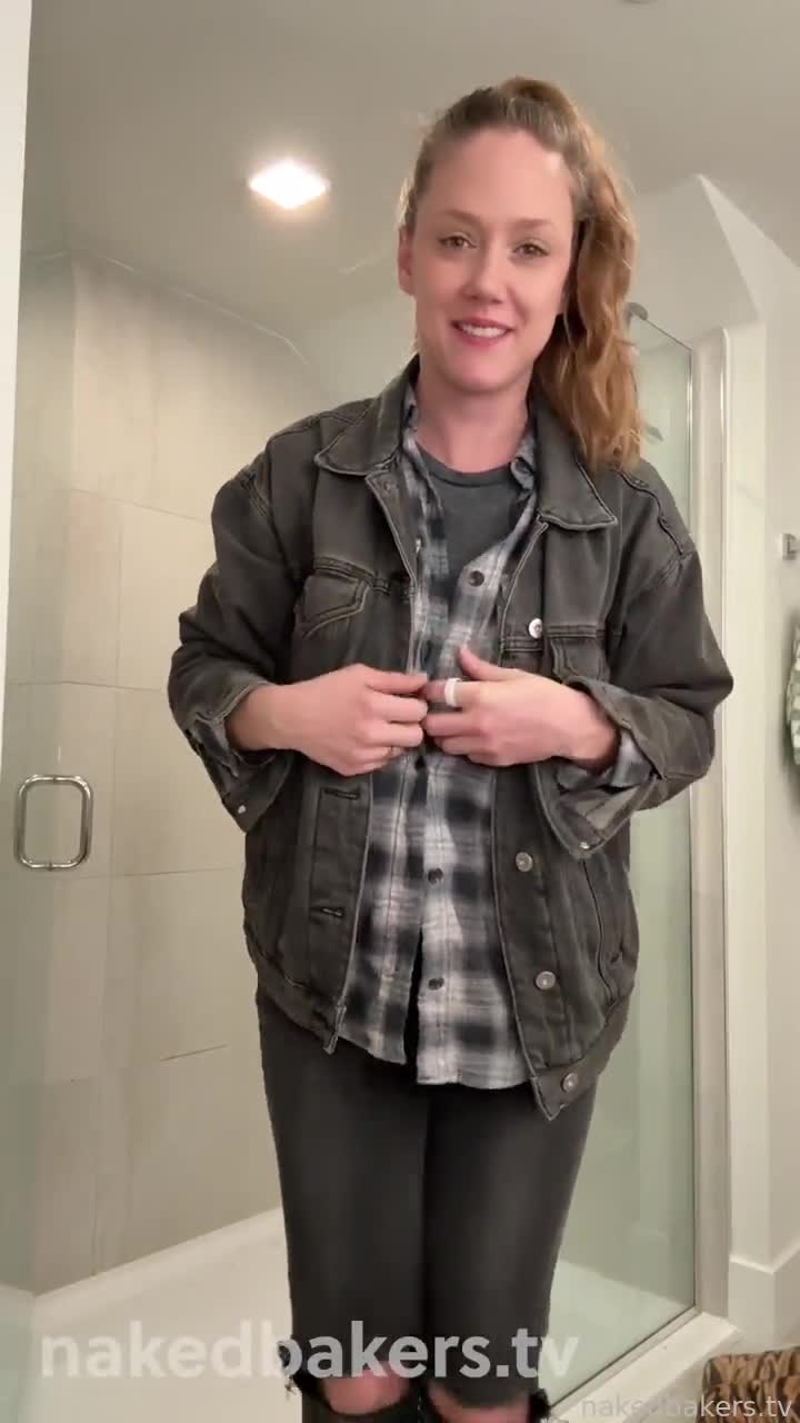 Video 1045644 from Naked Bakers