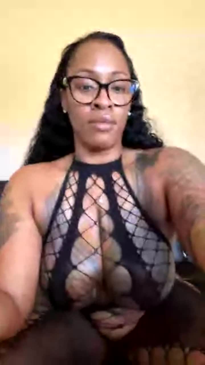Video 1046269 from Mary Jane  @ilovemarriijanee @ilovemaryjane420