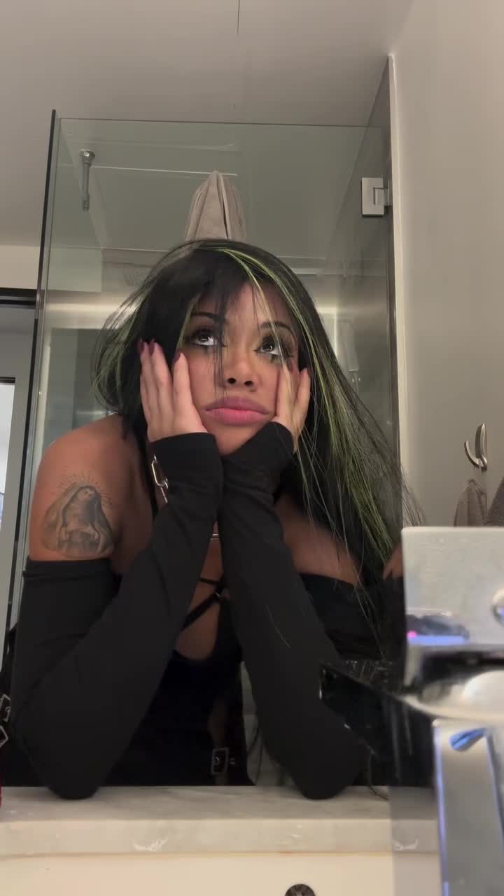 Video 1046423 from Ericka Bozeman aka BigBossBoze