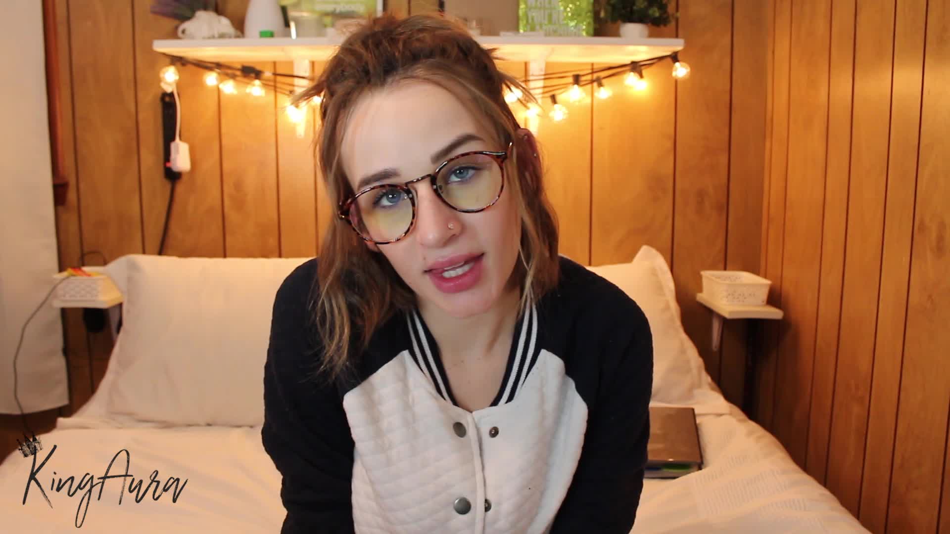 Video 1047576 from KingAuraTV AuroraXoxo