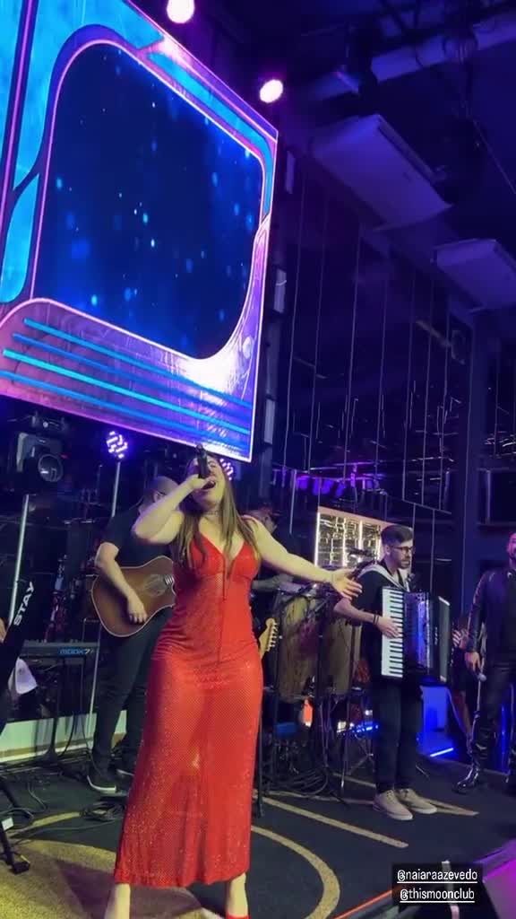 Video 1048152 from Naiara Azevedo