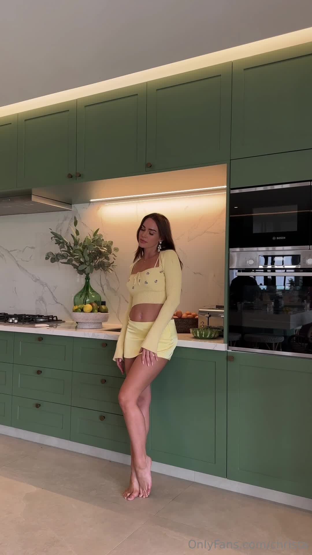 Video 1049700 from Christa Allen