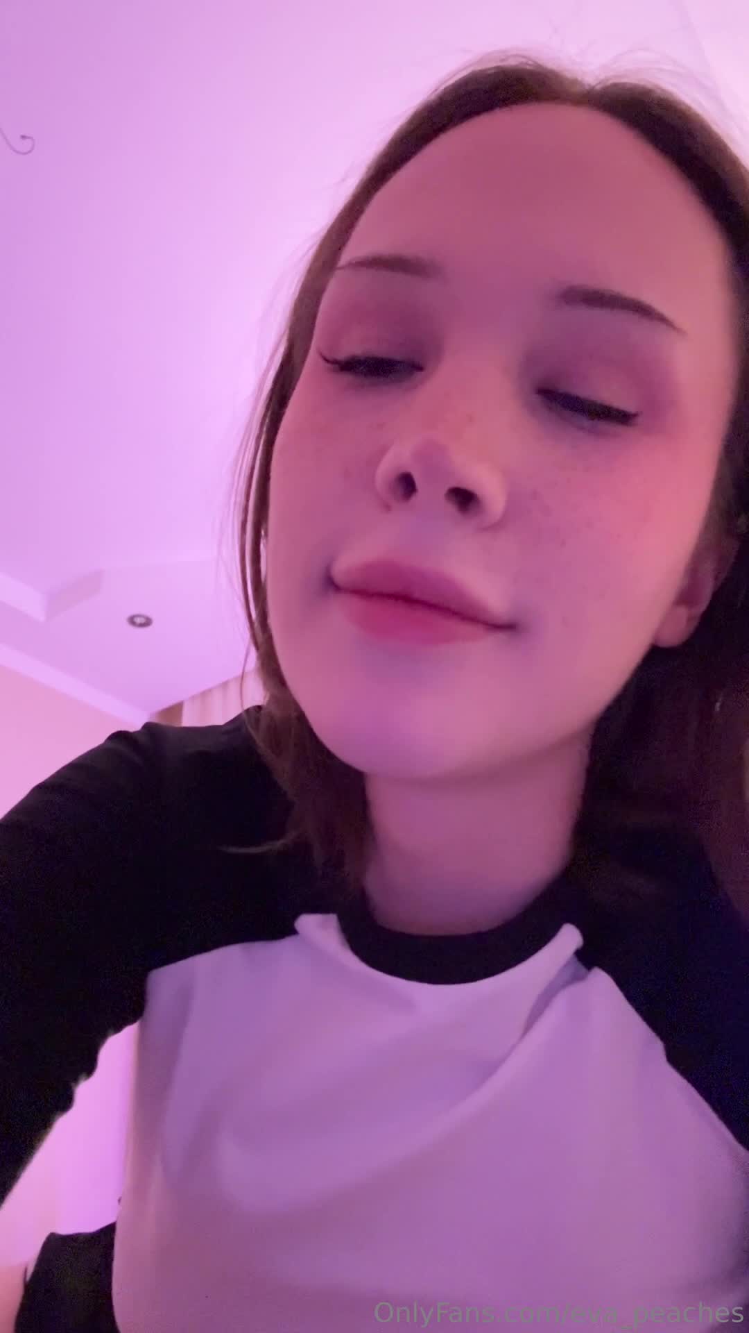 Video 1050239 from TooManyPeachess