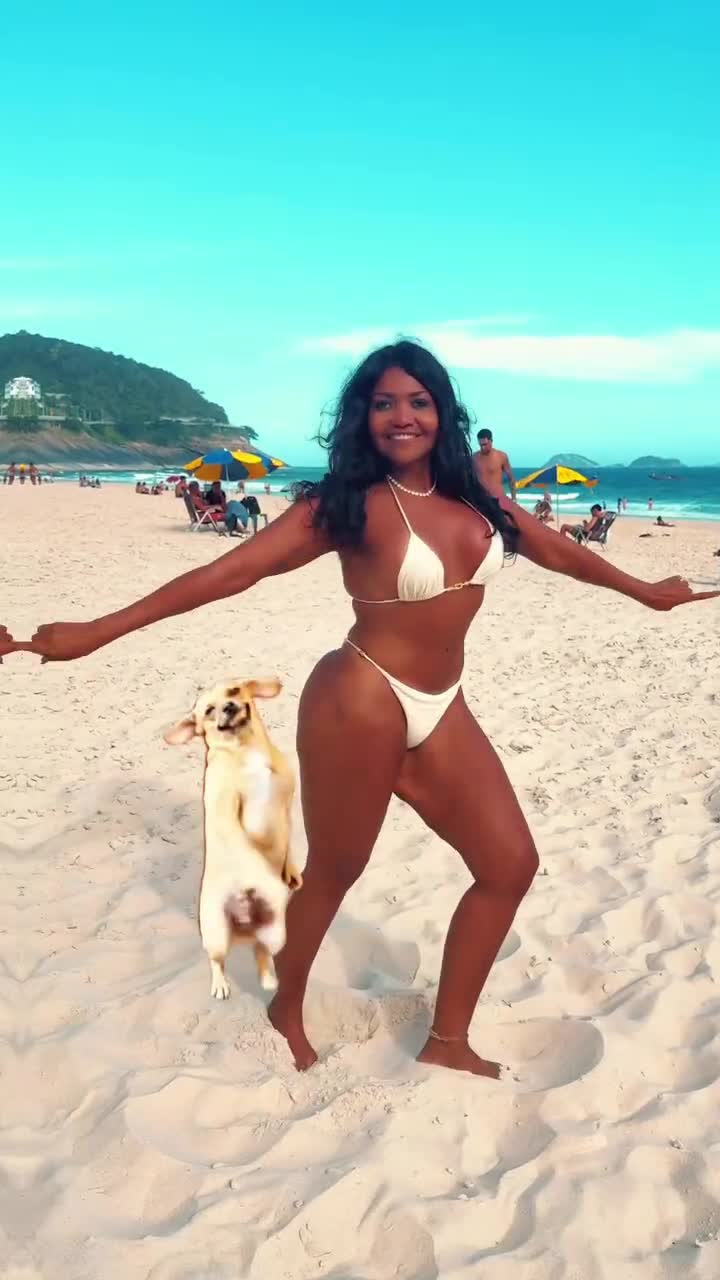 Video 1050396 from Gaby Amarantos