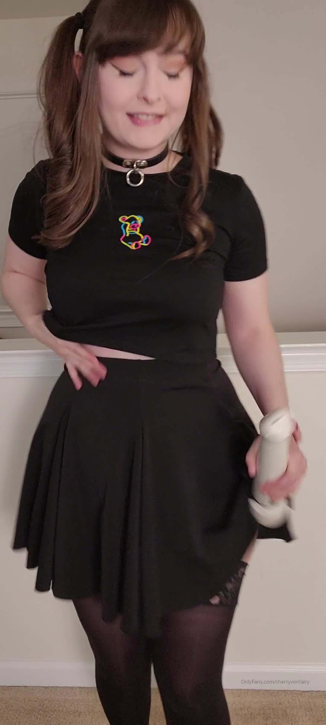 Video 1051940 from CherryVonFairy / Cheravona