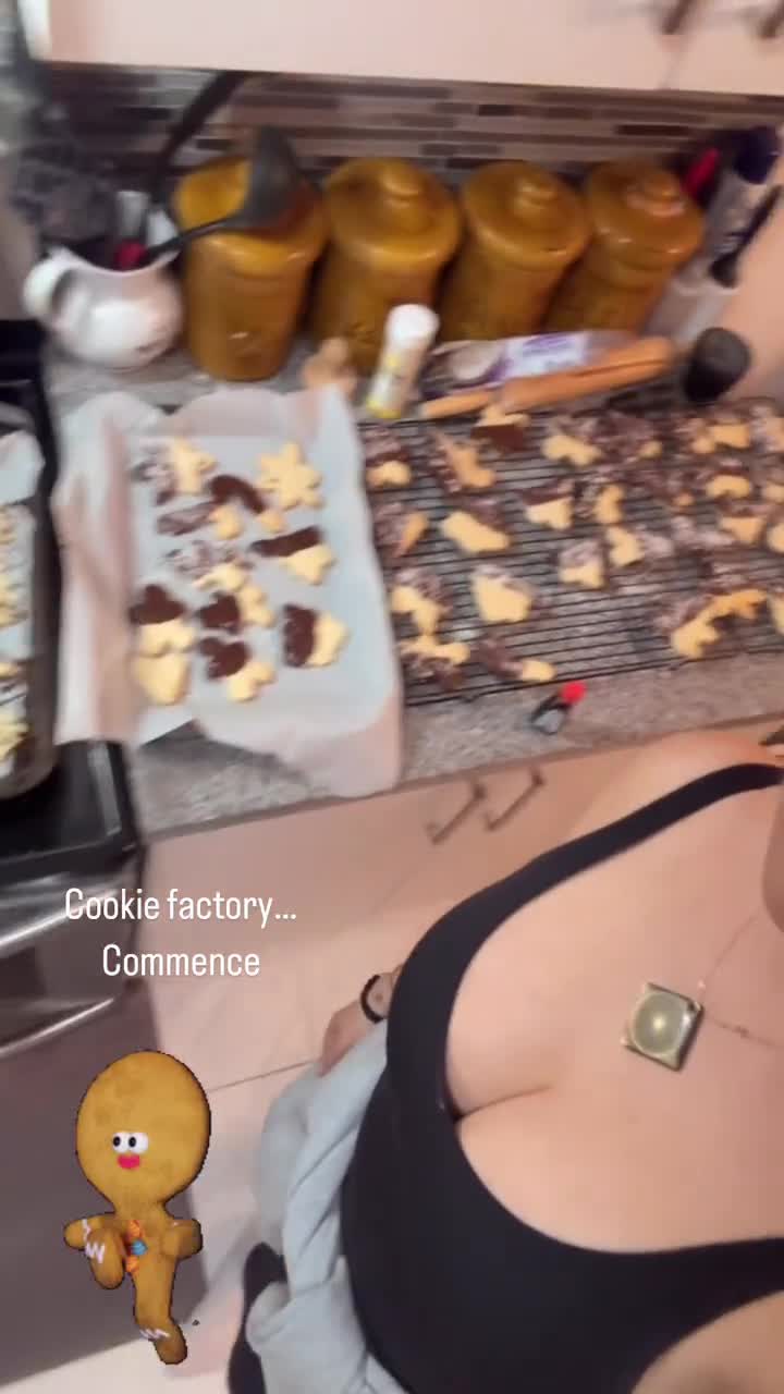 Video 1053010 from Nicole Arbour