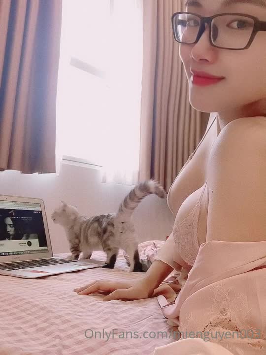 Video 1053285 from mie.ngn3 | mienguyen003