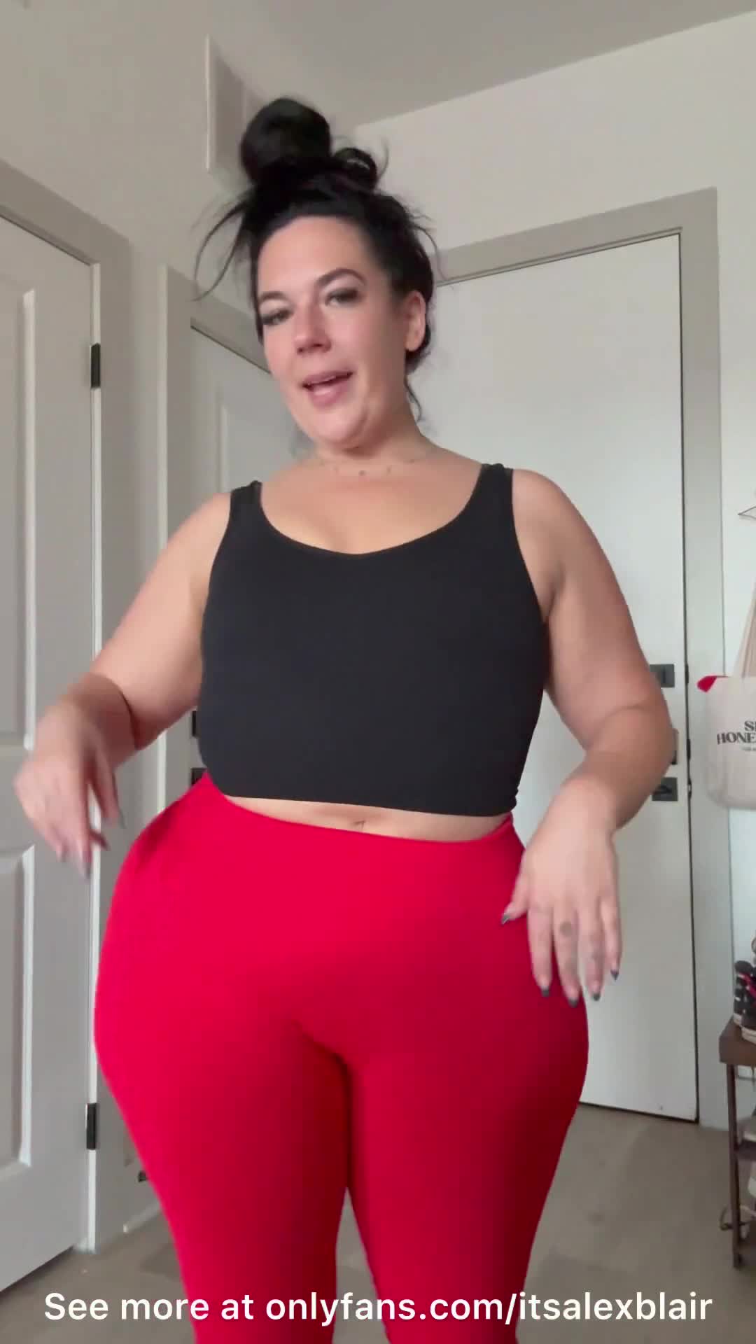 Video 1053394 from Alex Blair | itsalexblair | thecurvyfoxx