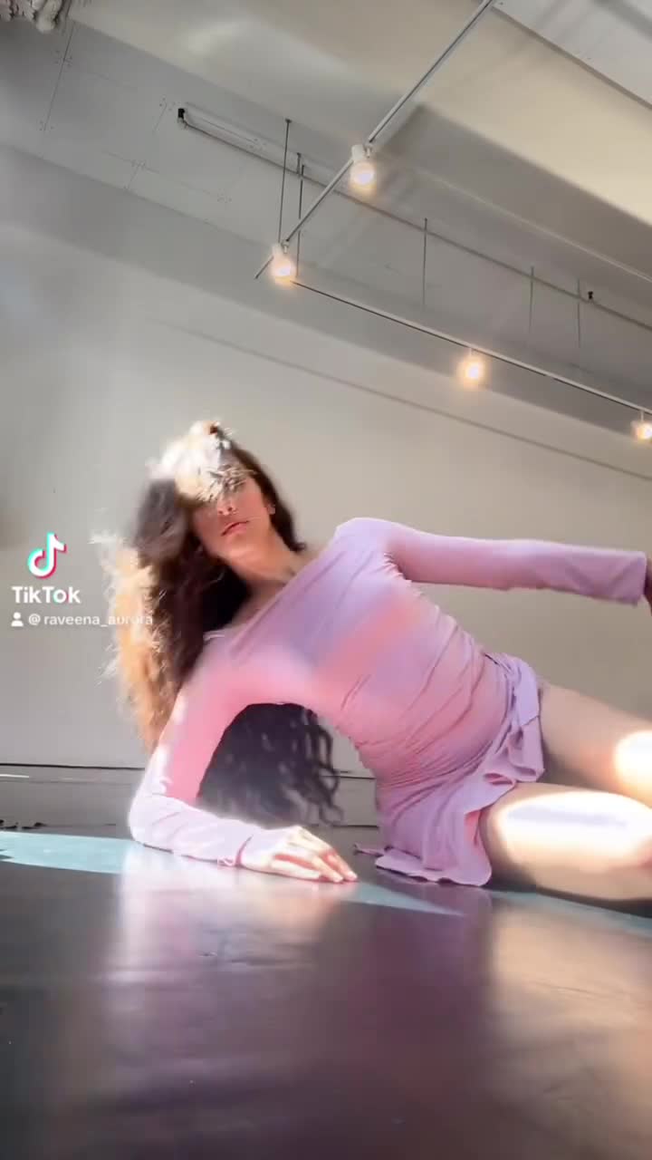 Video 1053737 from Raveena