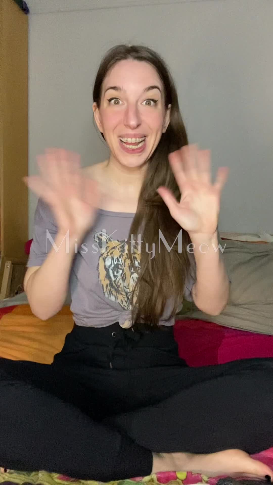 Video 1055110 from Miss Kitty Meow