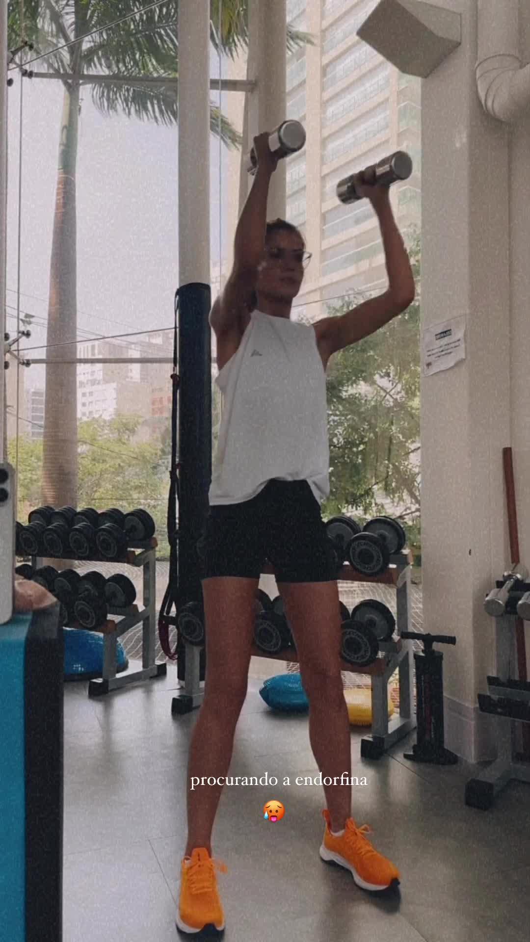 Video 1056002 from Camila Queiroz