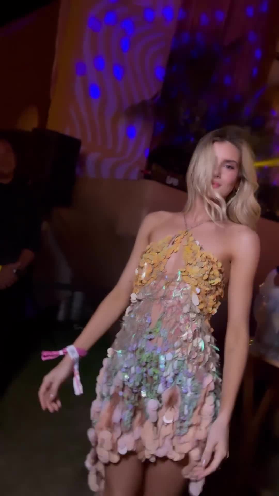 Video 1056005 from Camila Queiroz