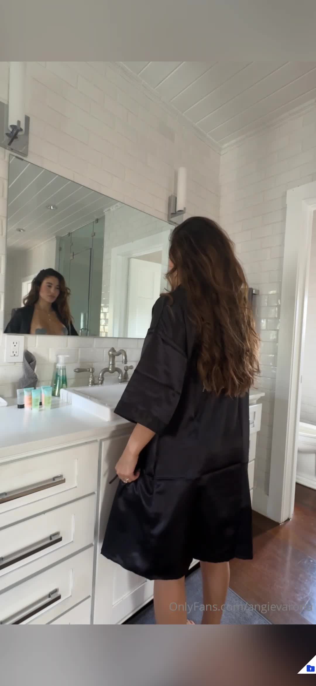 Video 1057865 from Angie Varona