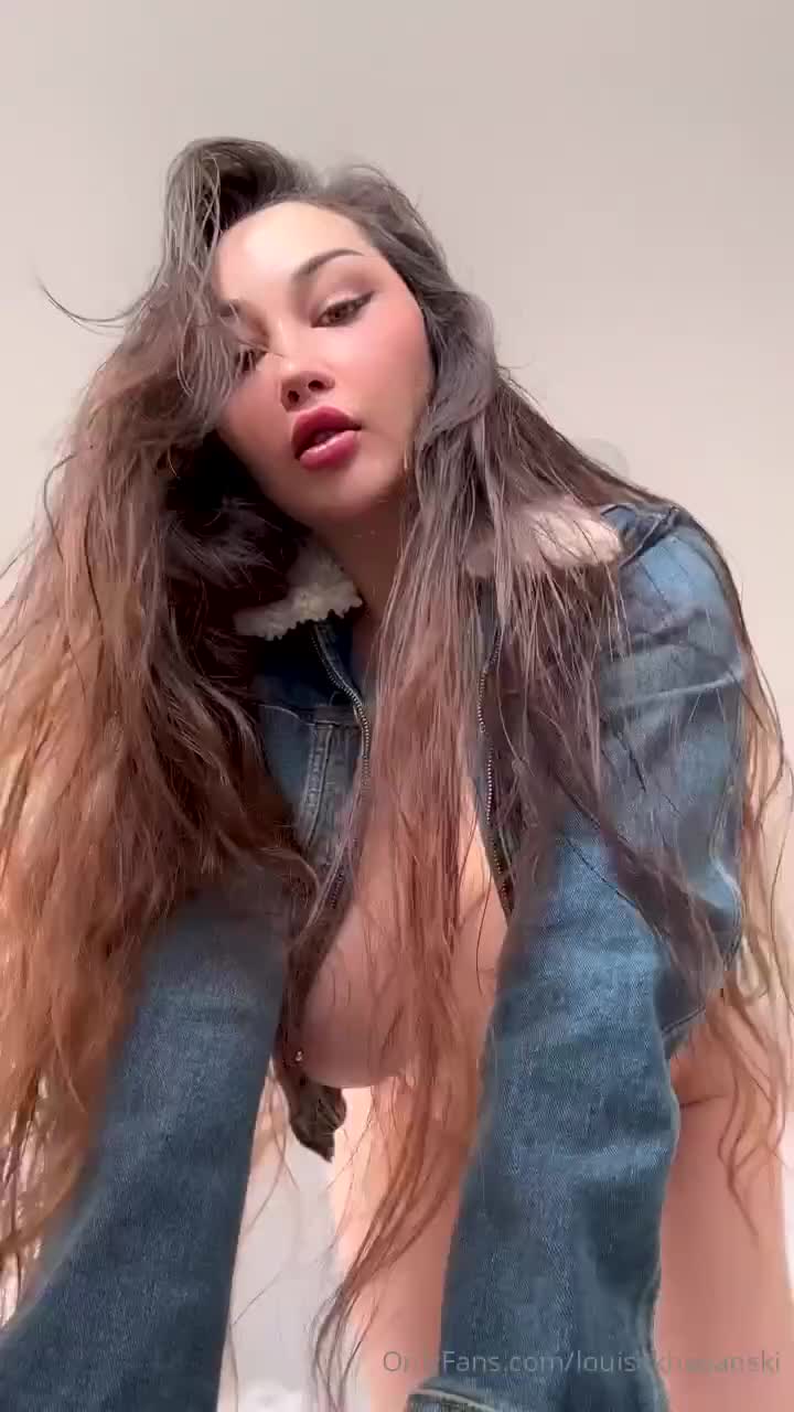 Video 1058227 from Louisa Khovanski