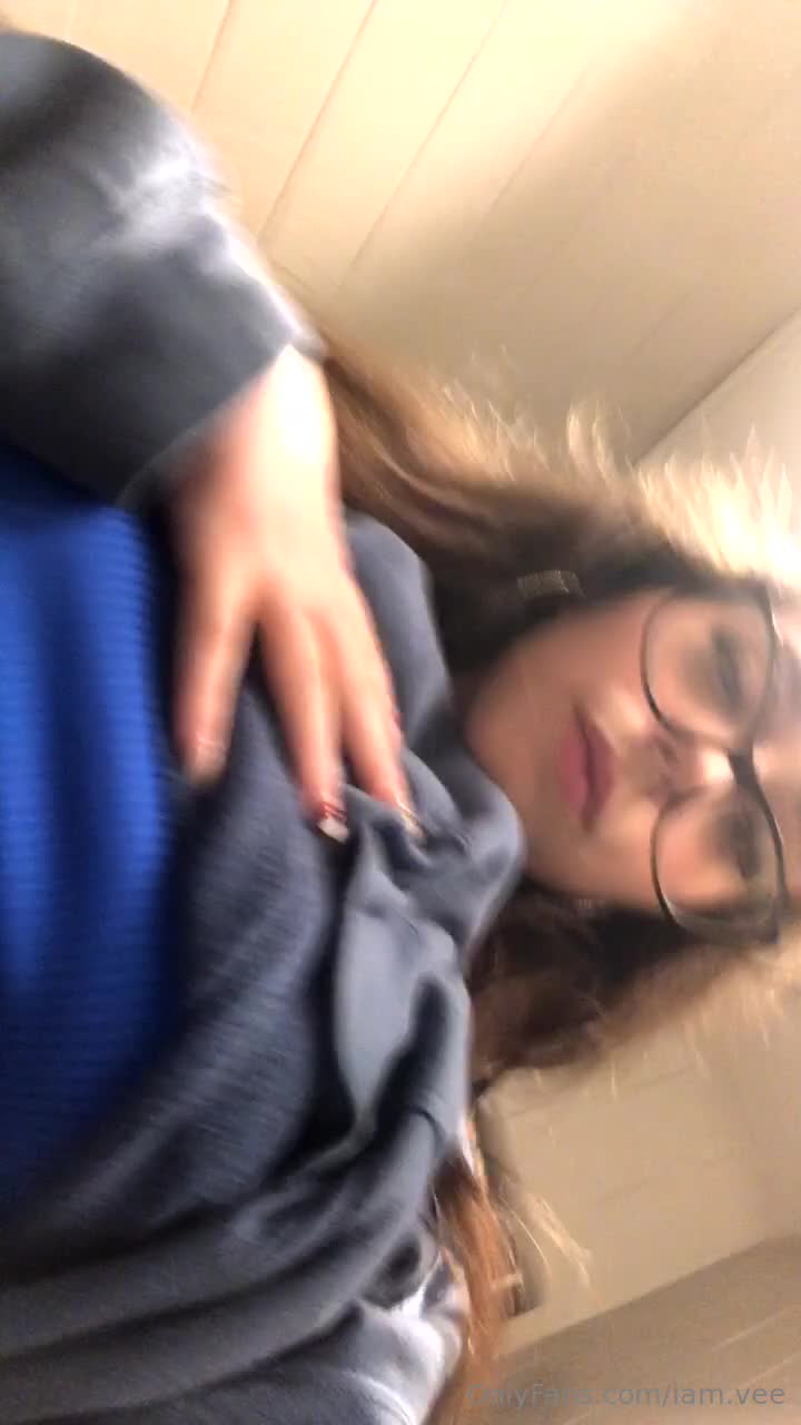 Video 1077560 from iam.vee
