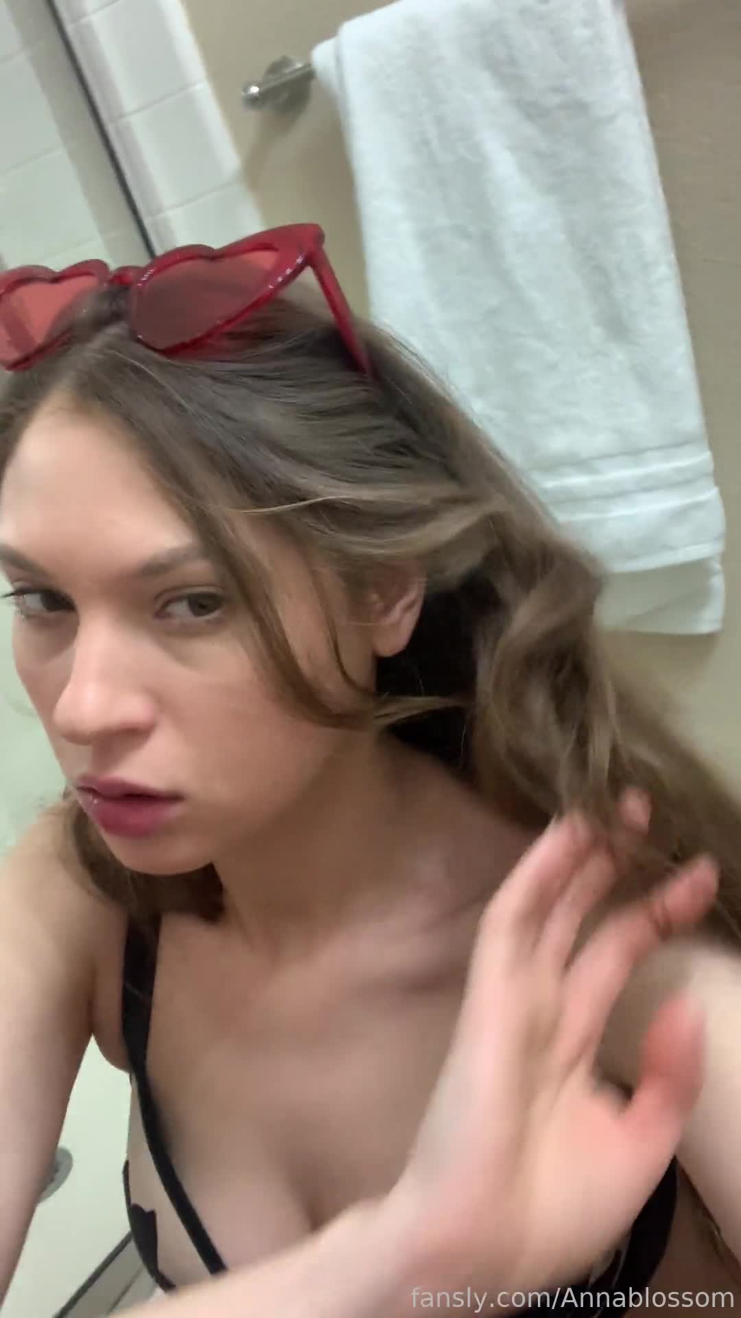 Video 1081560 from Annablossom