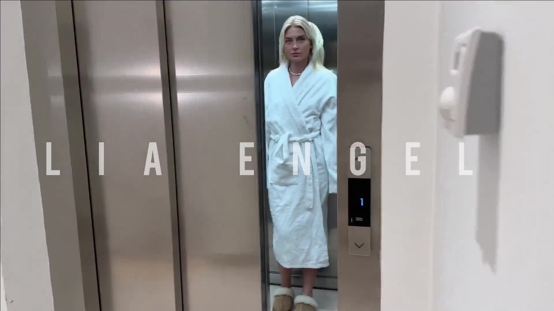 Video 1119838 from Lia Engel