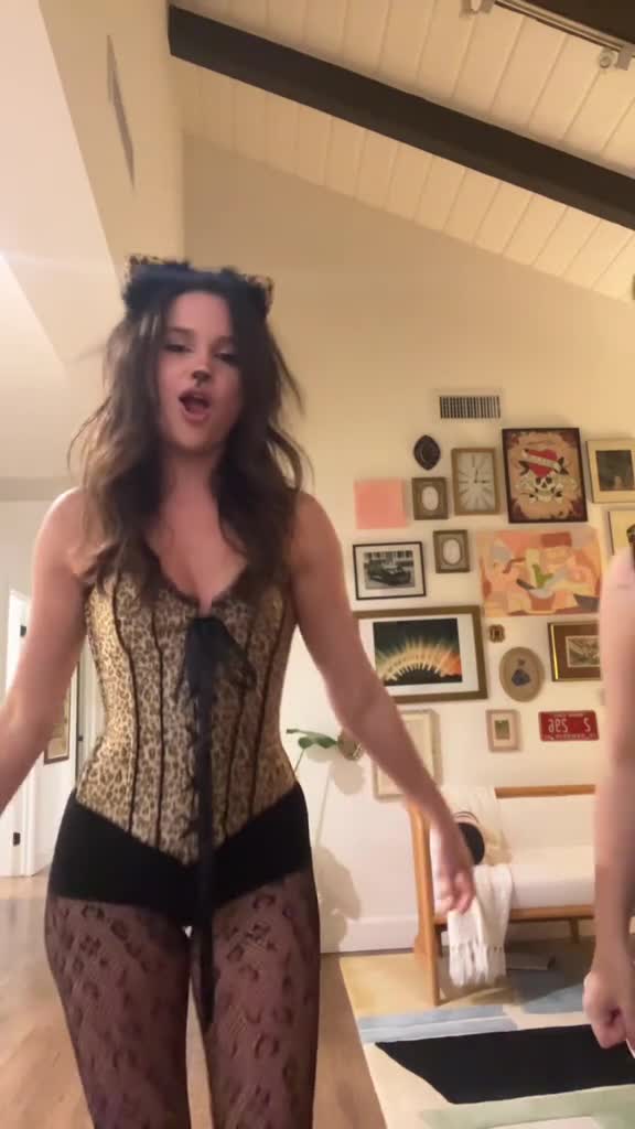 Video 1128590 from Jules LeBlanc/Annie LeBlanc