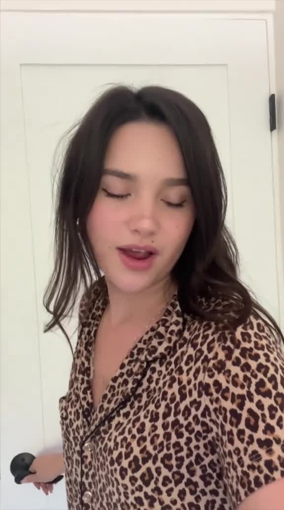 Video 1128596 from Jules LeBlanc/Annie LeBlanc