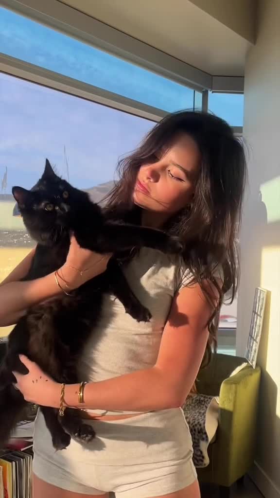 Video 1128627 from Jules LeBlanc/Annie LeBlanc