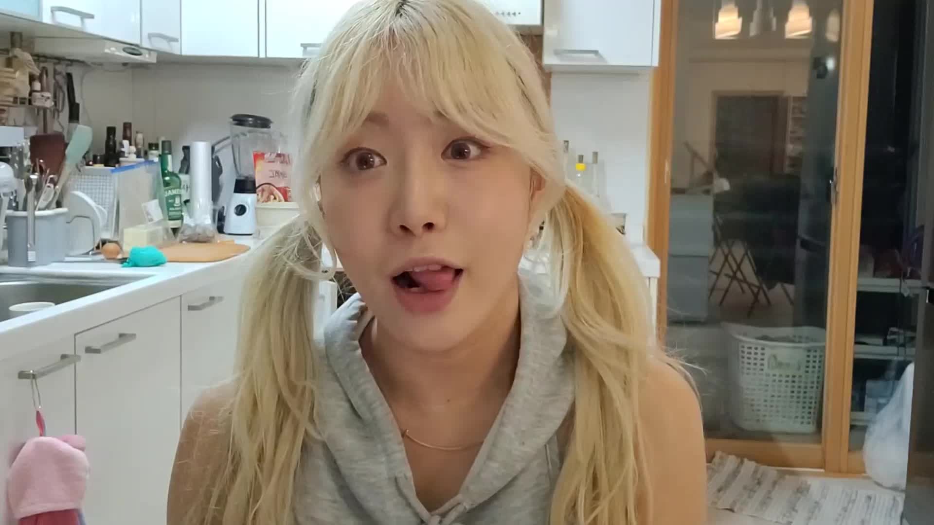 Video 1129421 from Yunicorn19