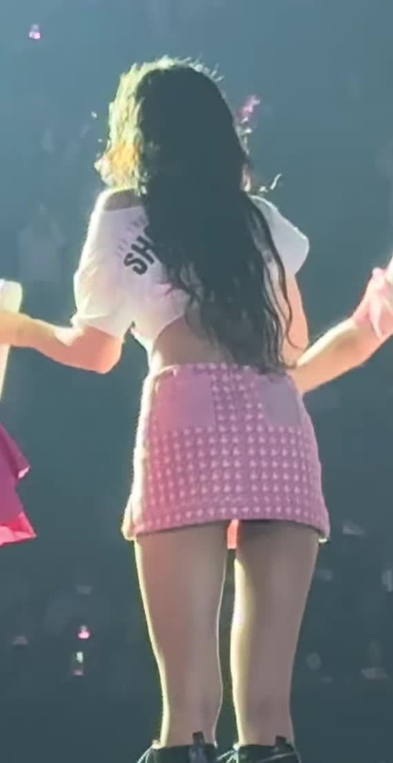 Video 1132437 from An Yujin 안유진 | YUJIN
