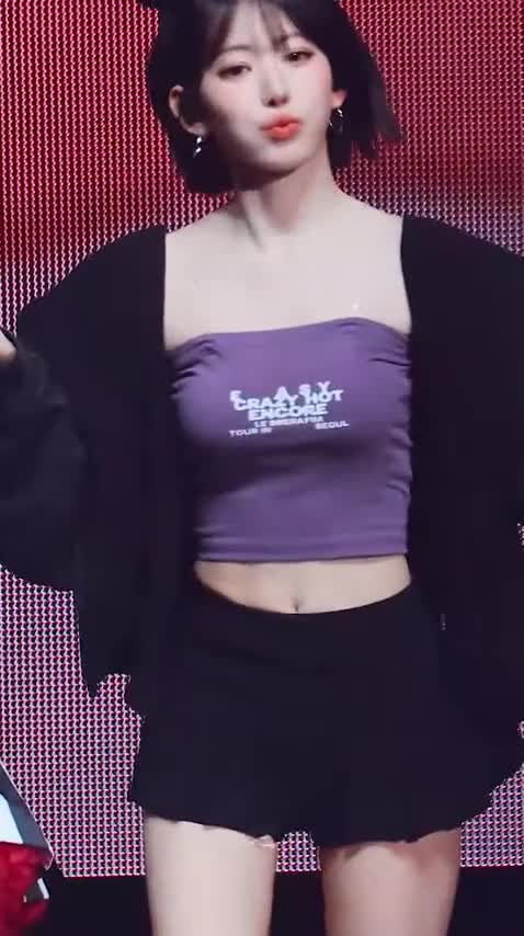 Video 1132670 from Sakura Miyawaki 宮脇 咲良 | LESSERAFIM