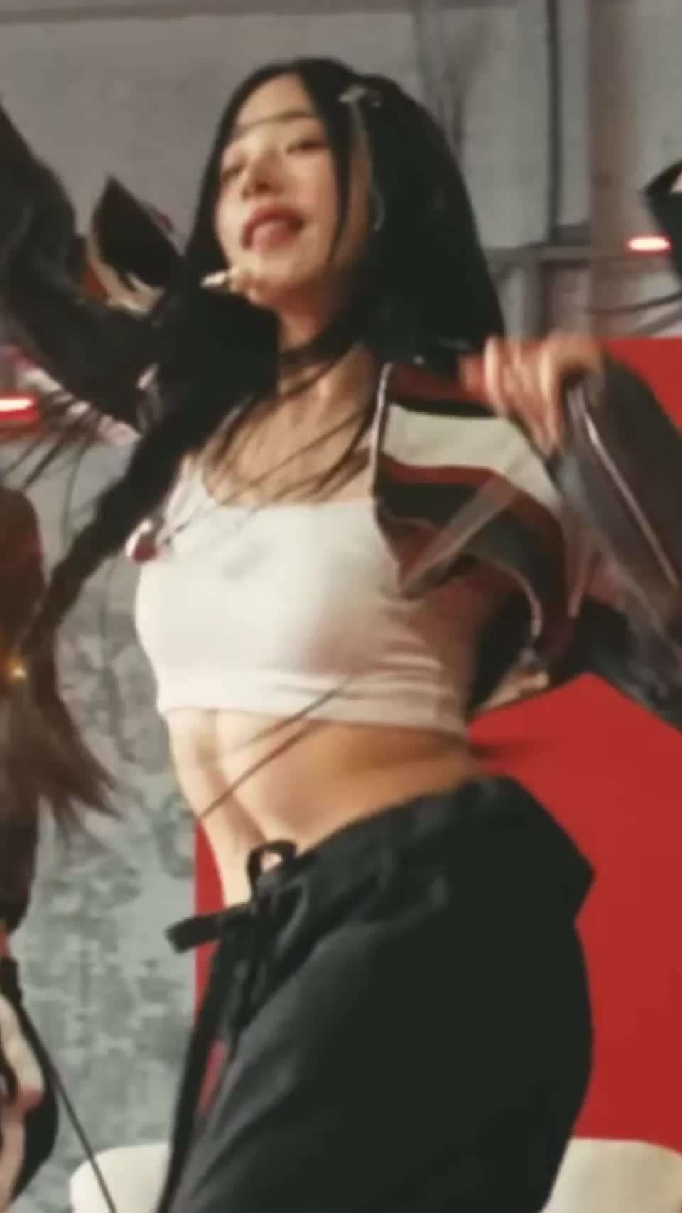 Video 1132818 from Minji (NewJeans)