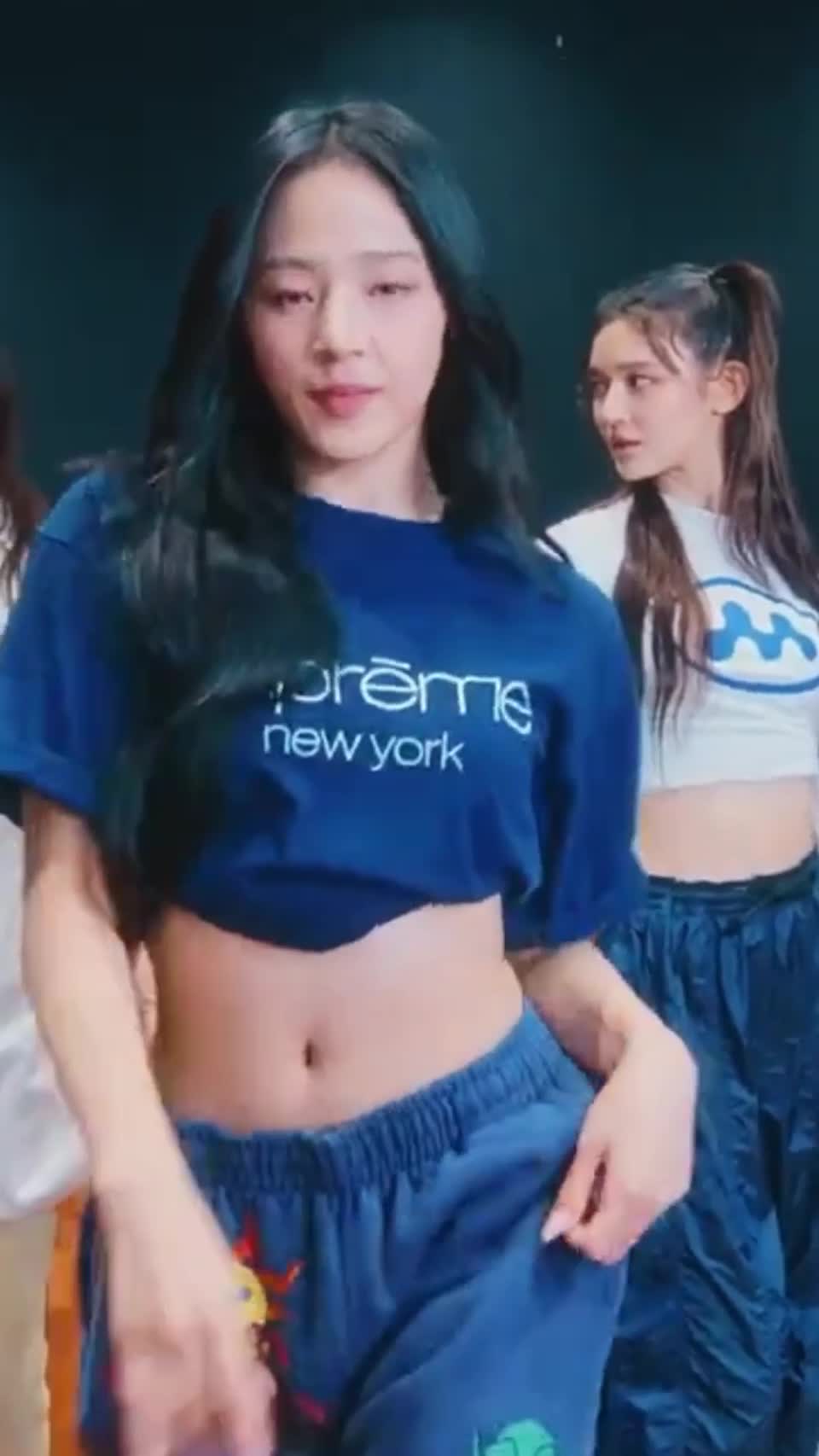 Video 1132821 from Minji (NewJeans)