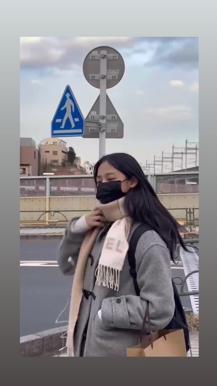 Video 1132822 from Minji (NewJeans)