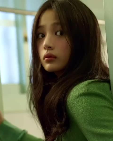 Video 1132832 from Minji (NewJeans)