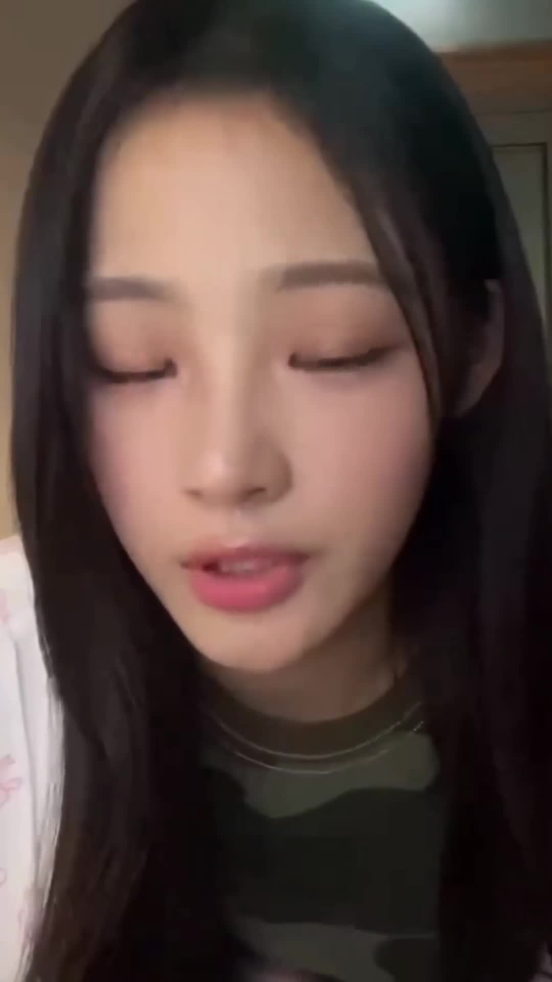 Video 1132834 from Minji (NewJeans)