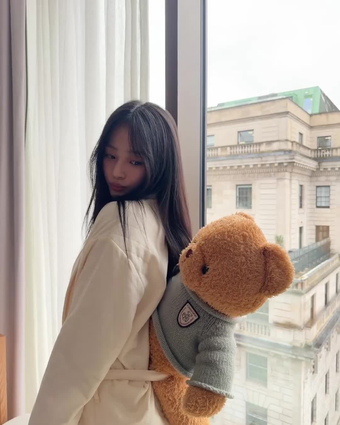 Video 1132856 from Minji (NewJeans)