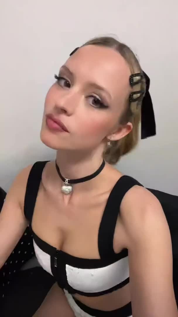 Video 1133281 from Angèle Van Laeken