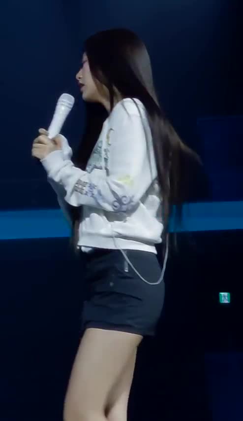 Video 1135456 from An Yujin 안유진 | YUJIN